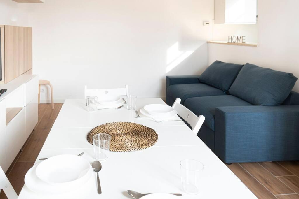 Lo3 • Navigli Chic Apartment • Милан Экстерьер фото